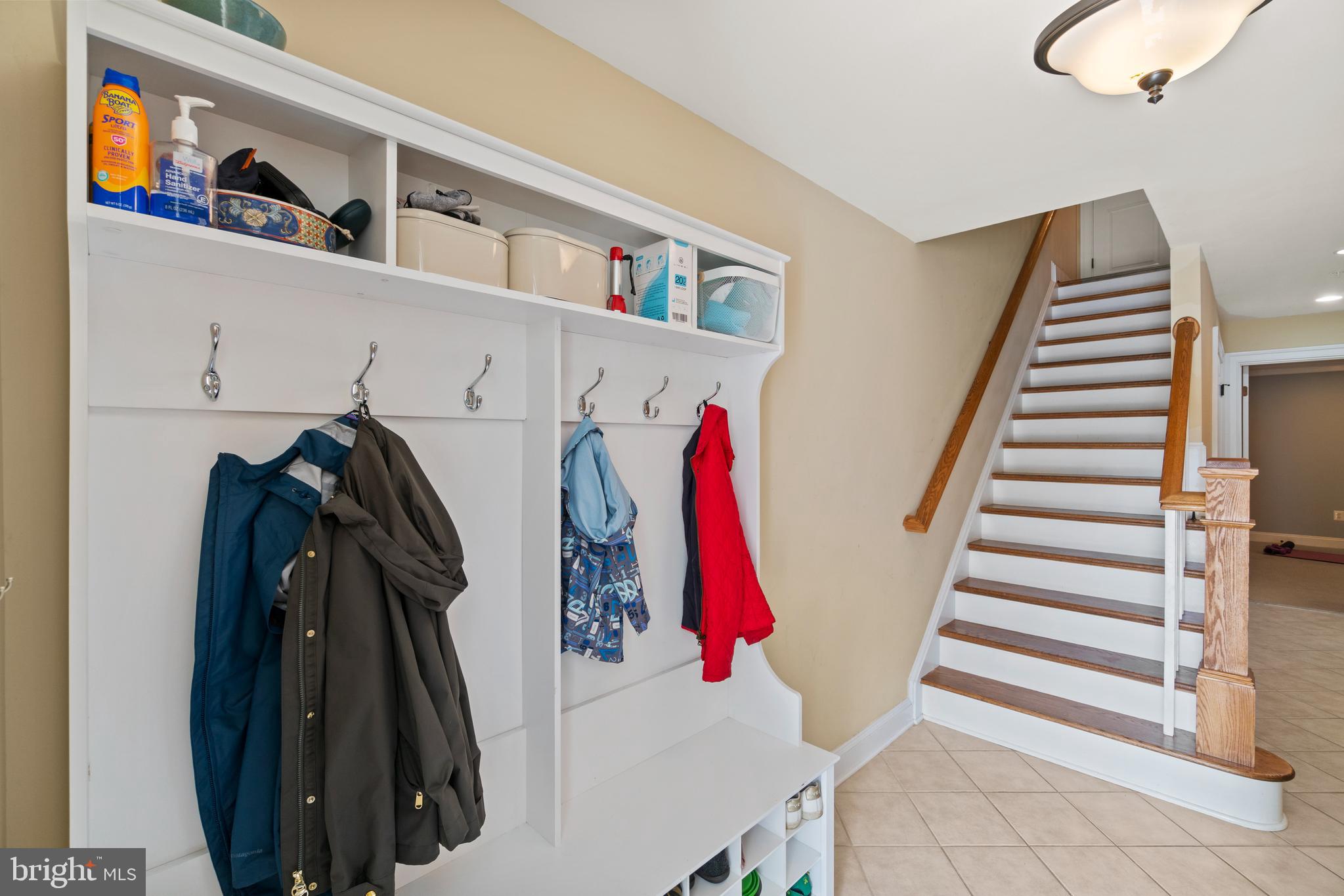 8916 Courts Way Silver Spring, MD 20910 - Photo 5 of 37