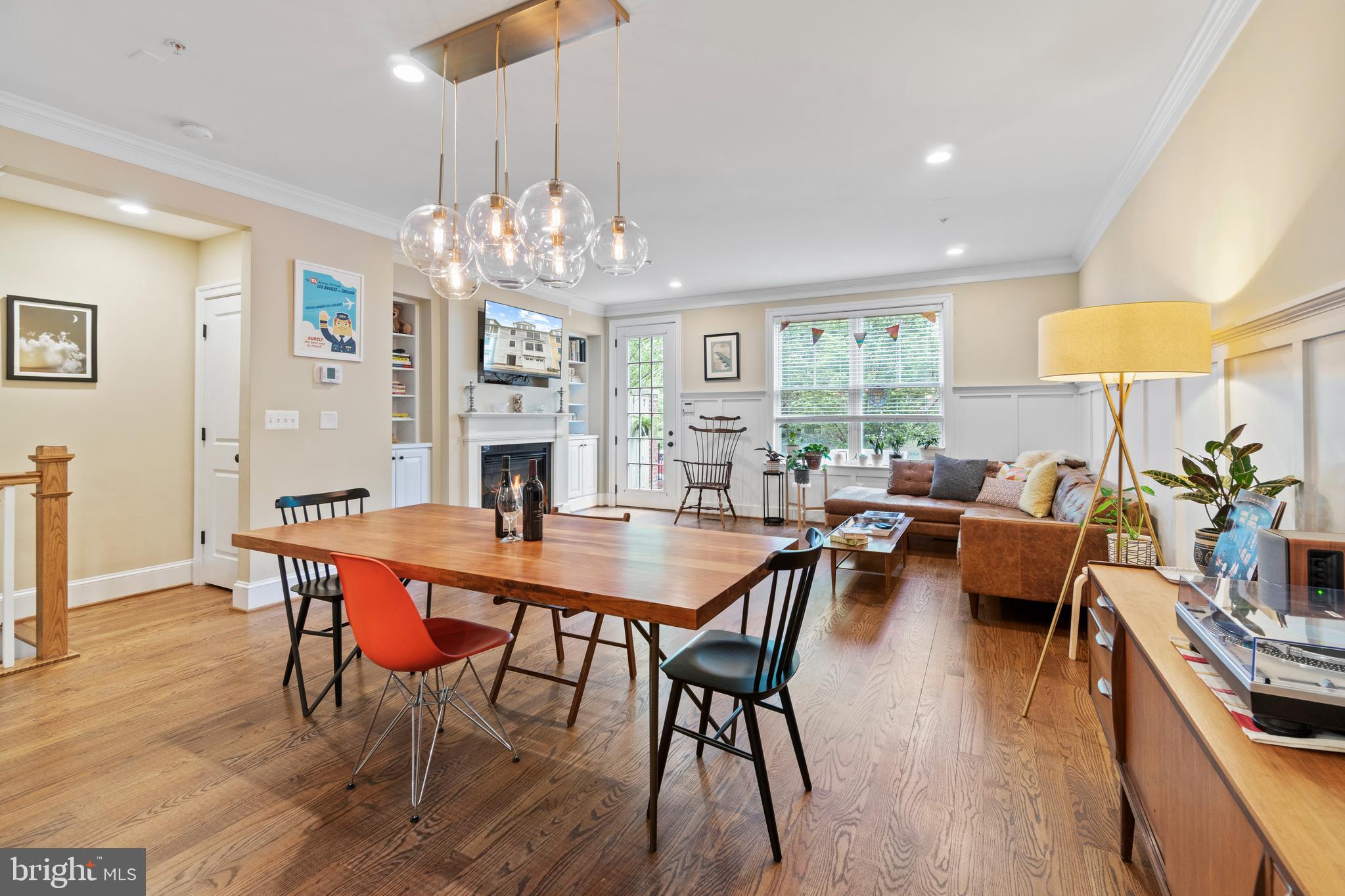 8916 Courts Way Silver Spring, MD 20910 - Photo 8 of 37