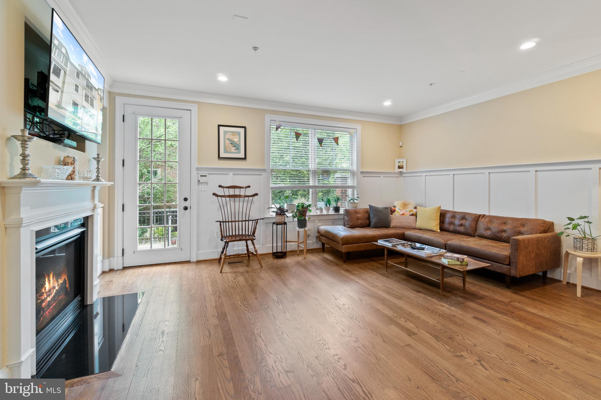 8916 Courts Way Silver Spring, MD 20910 - Photo 9 of 37