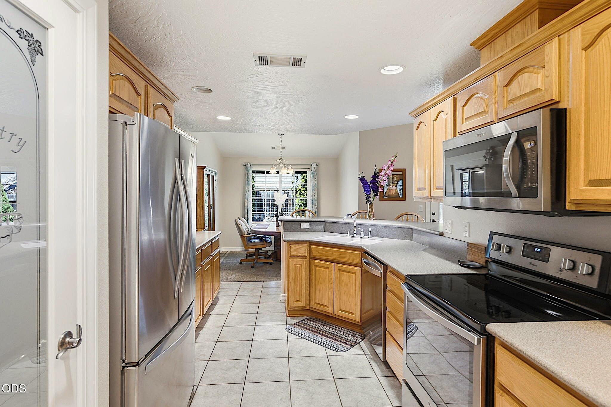 2714 Trinity Way Grants Pass, OR 97527 - Photo 17 of 37