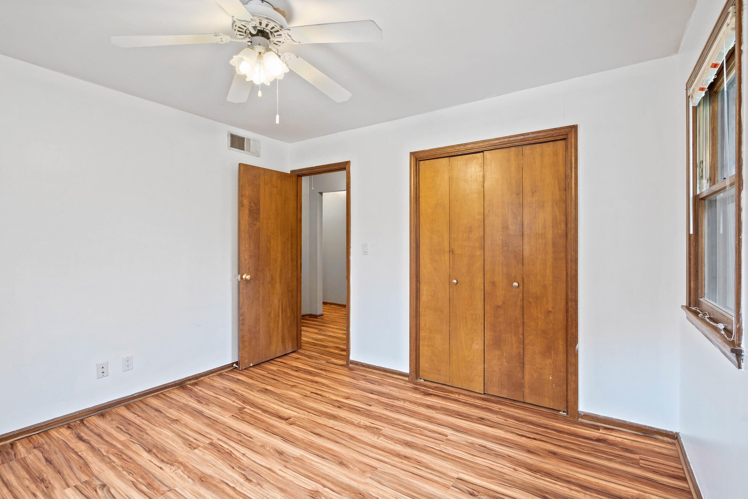 5385 North Clearview Road Columbia, MO 65202 - Photo 18 of 42 Bedroom #2 Upstairs
