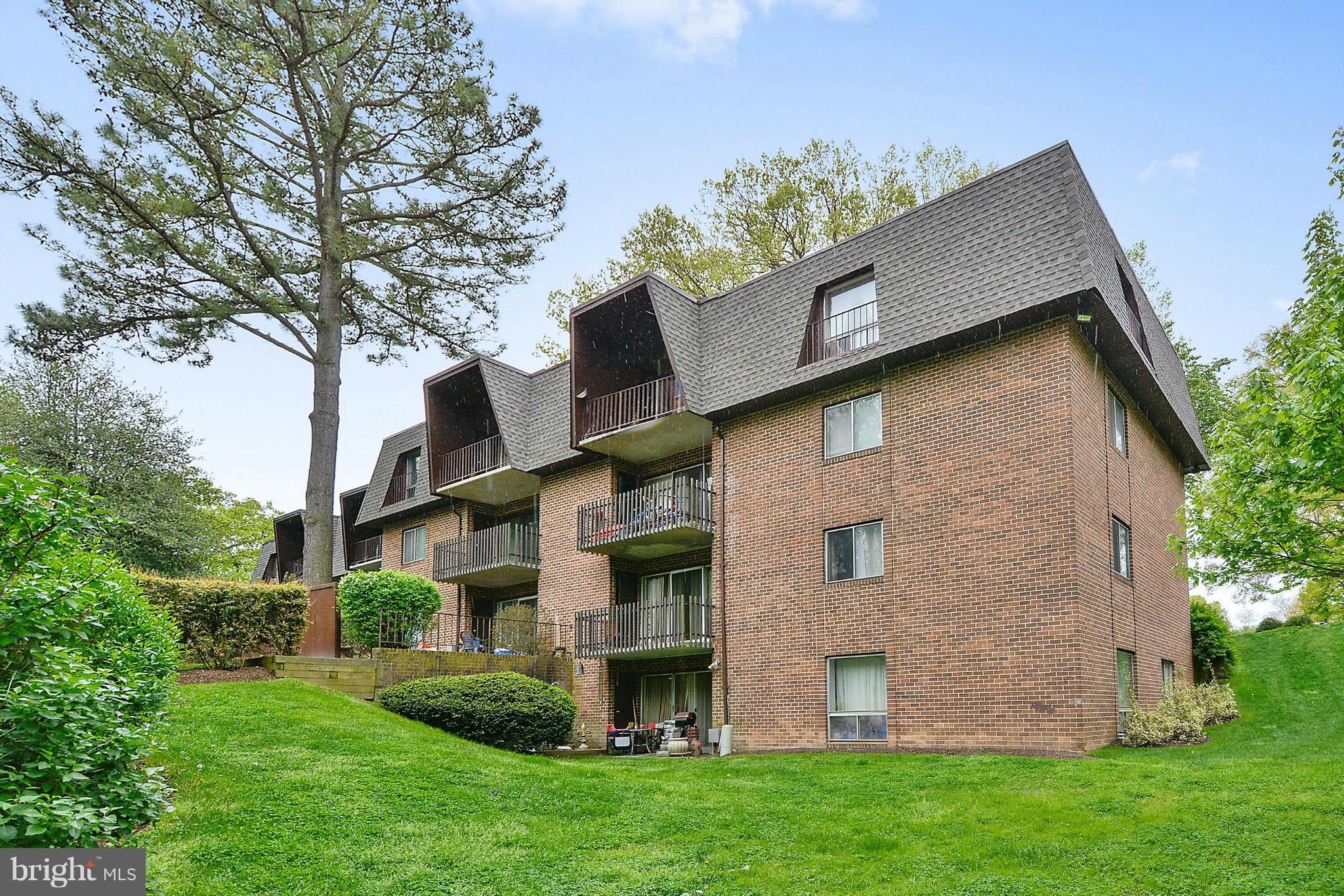 11614 Vantage Hill Road, Unit 22B Reston, VA 20190 - Photo 1 of 30 Exterior (Rear)