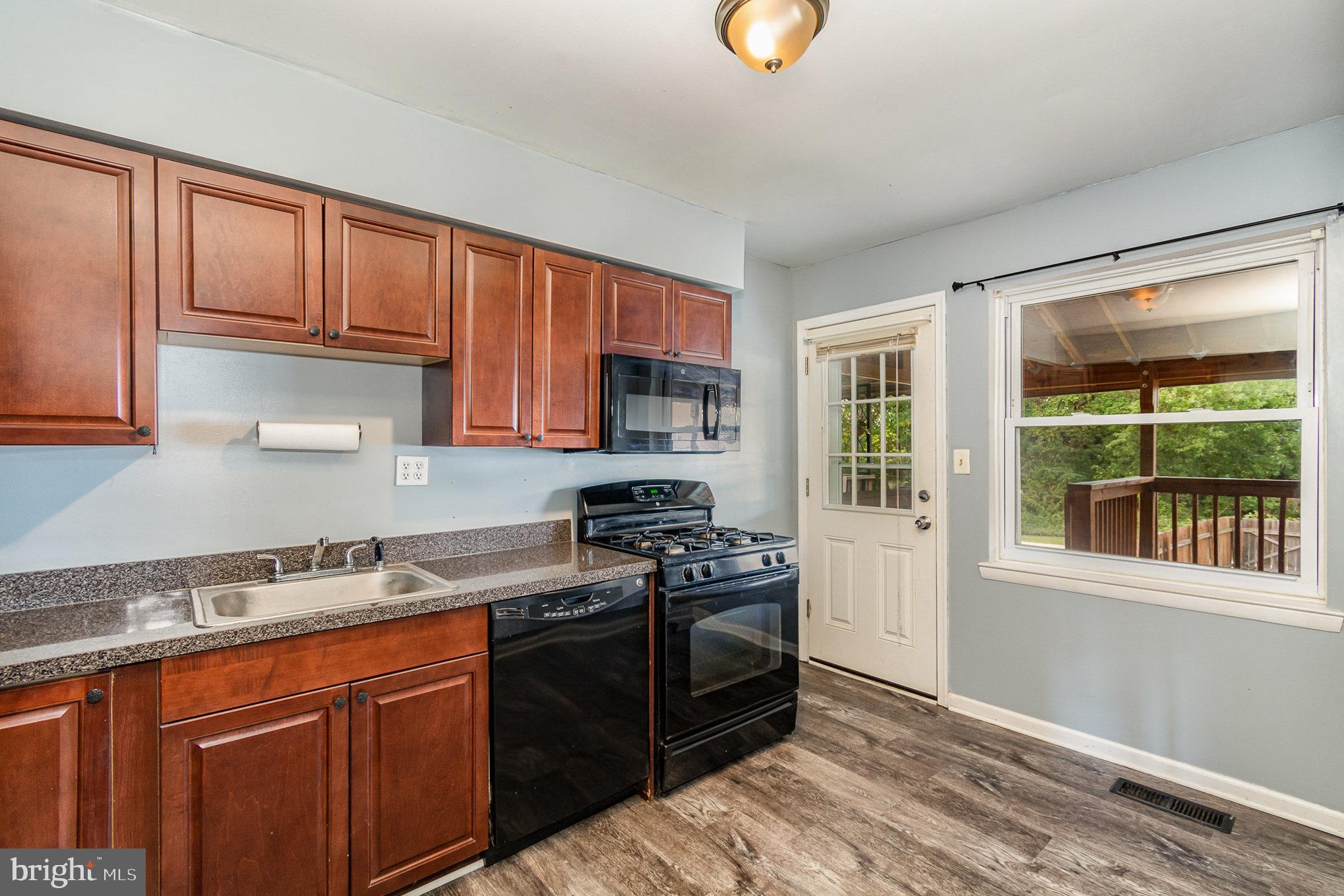700 Seawall Road Baltimore, MD 21221 - Photo 12 of 31 Gallery Image 12