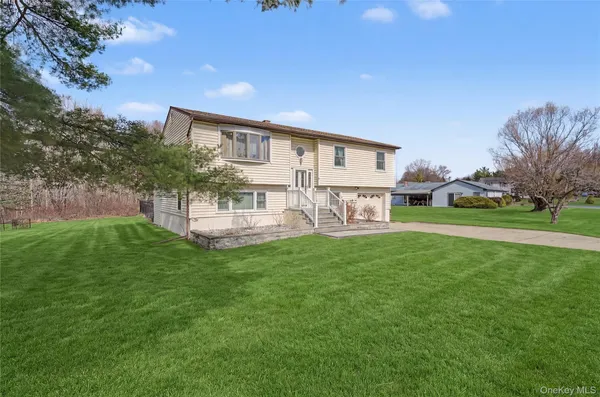 $599,000 | 6 Adams Court, Monroe, NY 10950