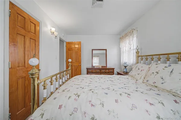 $599,000 | 6 Adams Court, Monroe, NY 10950