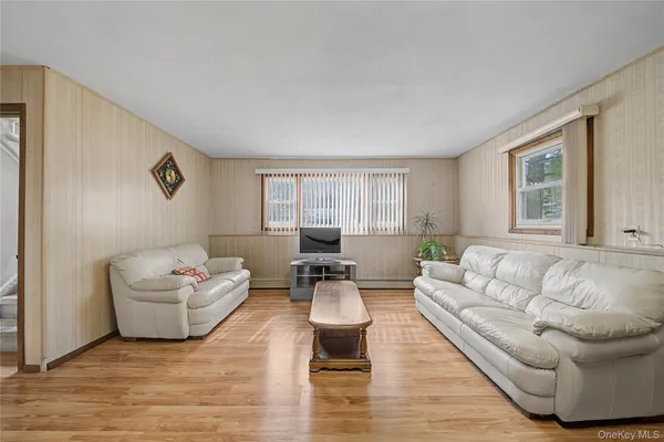 $599,000 | 6 Adams Court, Monroe, NY 10950