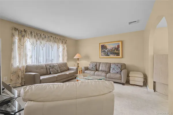$599,000 | 6 Adams Court, Monroe, NY 10950