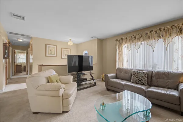 $599,000 | 6 Adams Court, Monroe, NY 10950