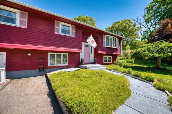 $524,900 | 100 O Drive, Westport, MA 02790