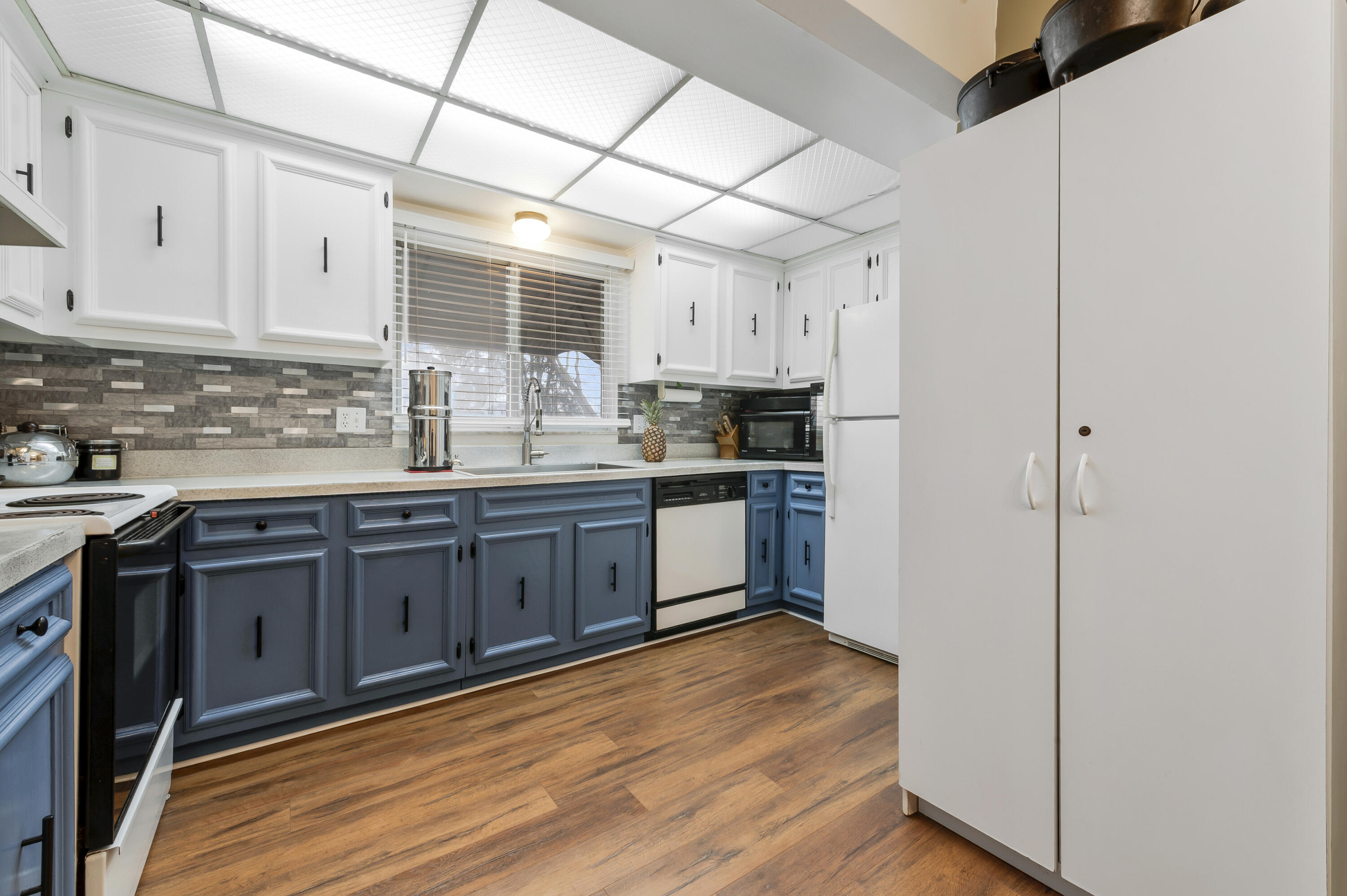 35768 Union Lake Road Harrison Township, MI 48045 - Photo 13 of 31 HAR_8644