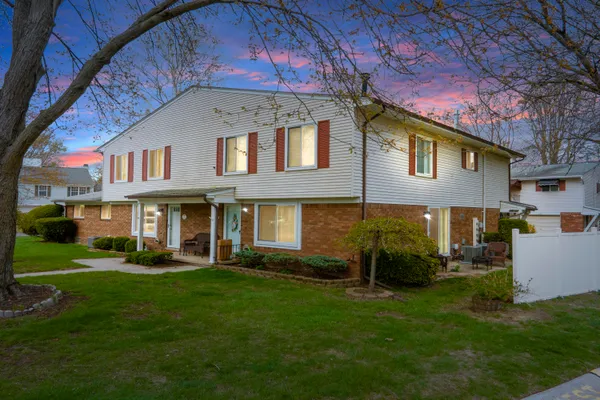 $139,000 | 35768 Union Lake Road, Harrison Township, MI 48045