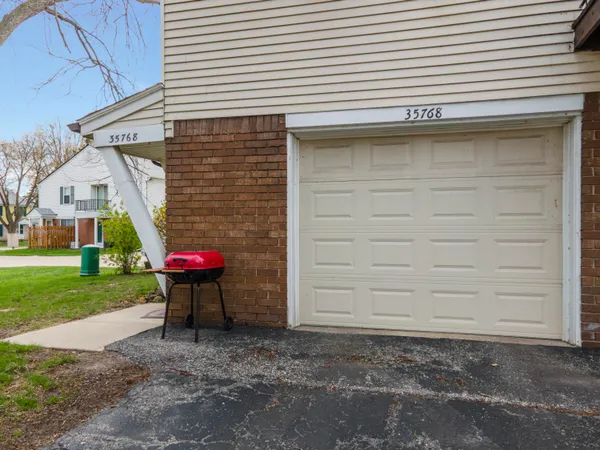 $139,000 | 35768 Union Lake Road, Harrison Township, MI 48045