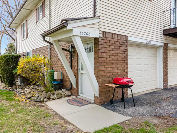 $139,000 | 35768 Union Lake Road, Harrison Township, MI 48045