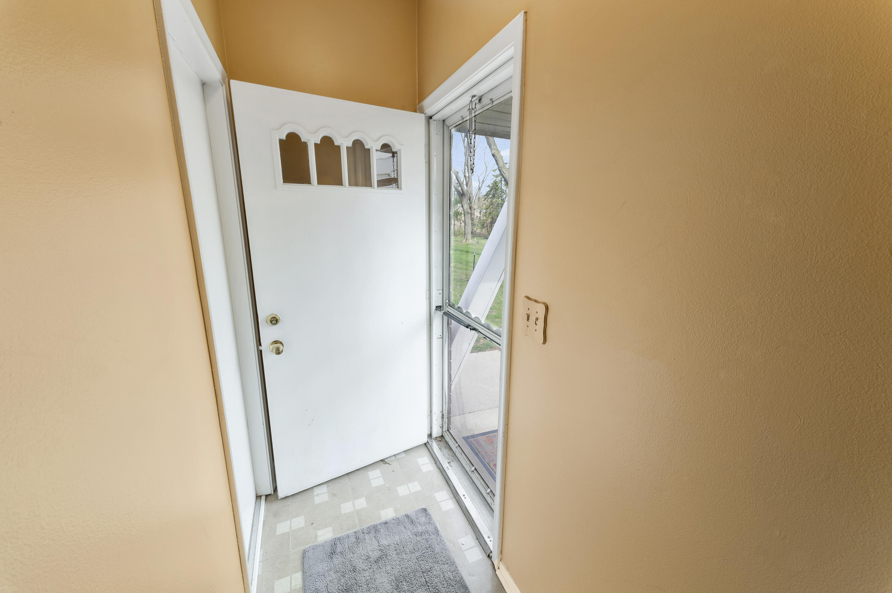 35768 Union Lake Road Harrison Township, MI 48045 - Photo 4 of 31 HAR_8549