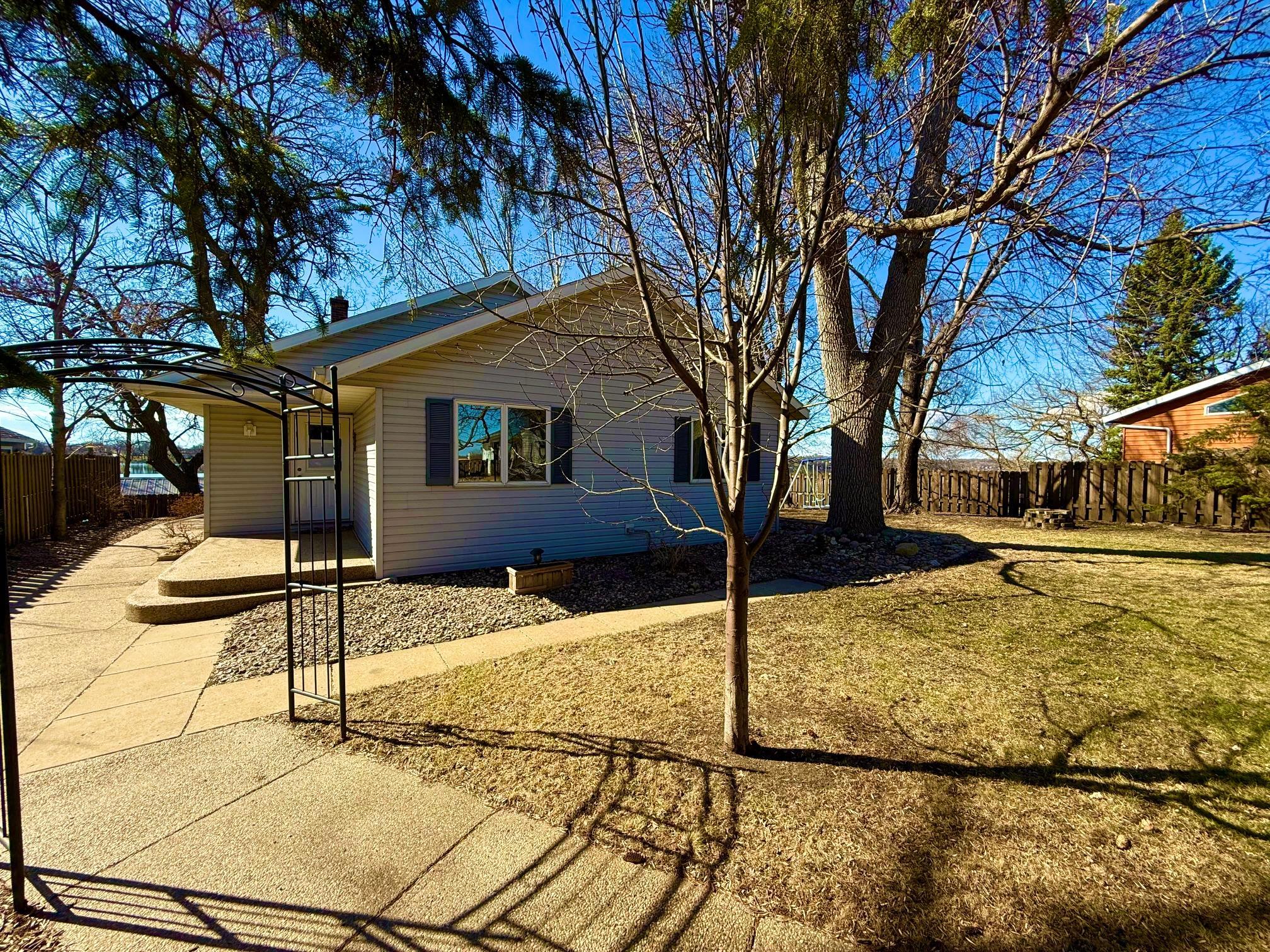 5134 East Eagle Lake Road Willmar, MN 56201 - Photo 4 of 36