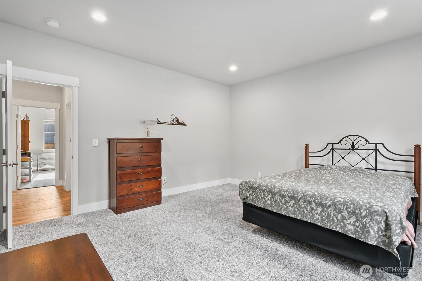 707 Hubbard Road Southeast Rainier, WA 98576 - Photo 17 of 30 Gallery Image 17