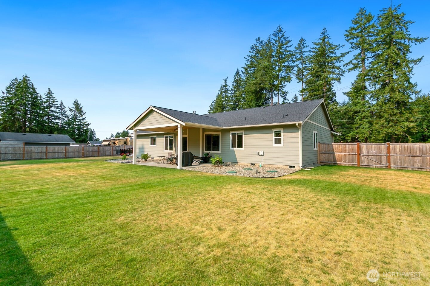707 Hubbard Road Southeast Rainier, WA 98576 - Photo 28 of 30 Gallery Image 28
