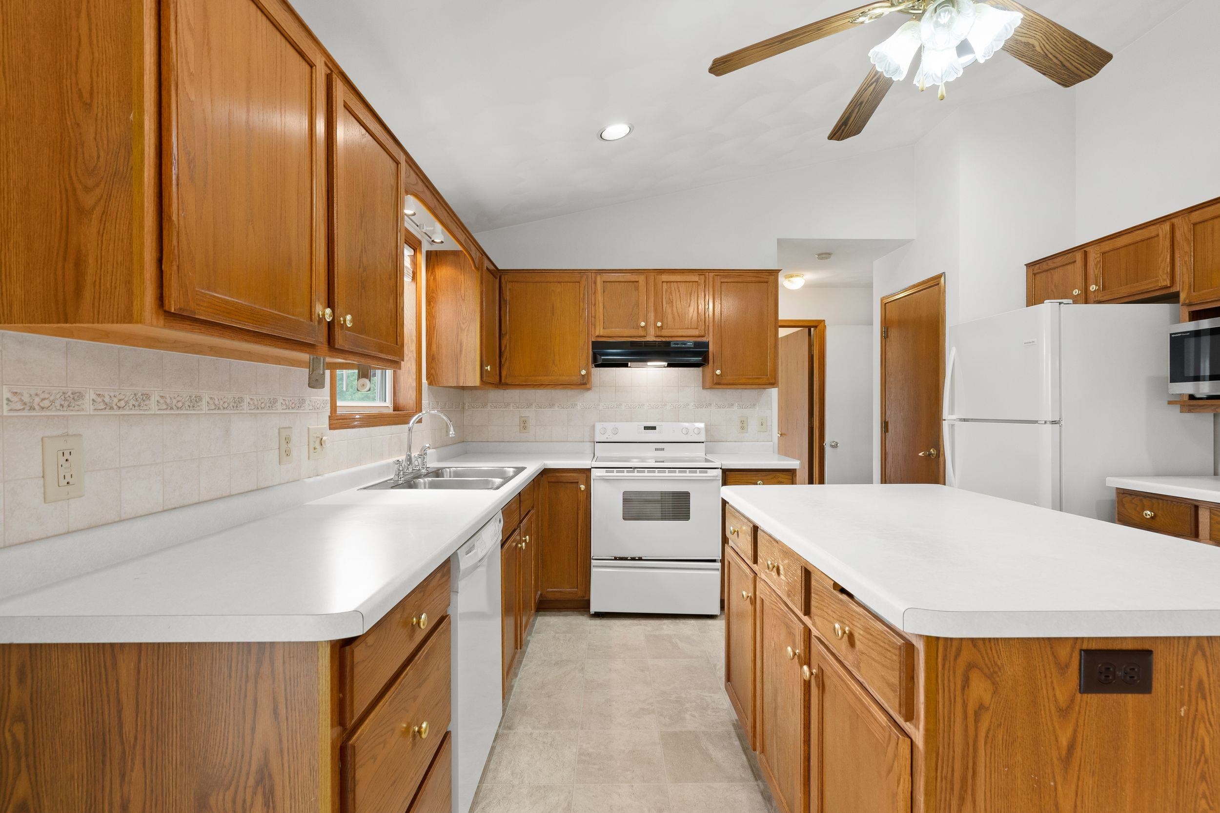 N162 Hopfensperger Road Appleton, WI 54915 - Photo 4 of 45