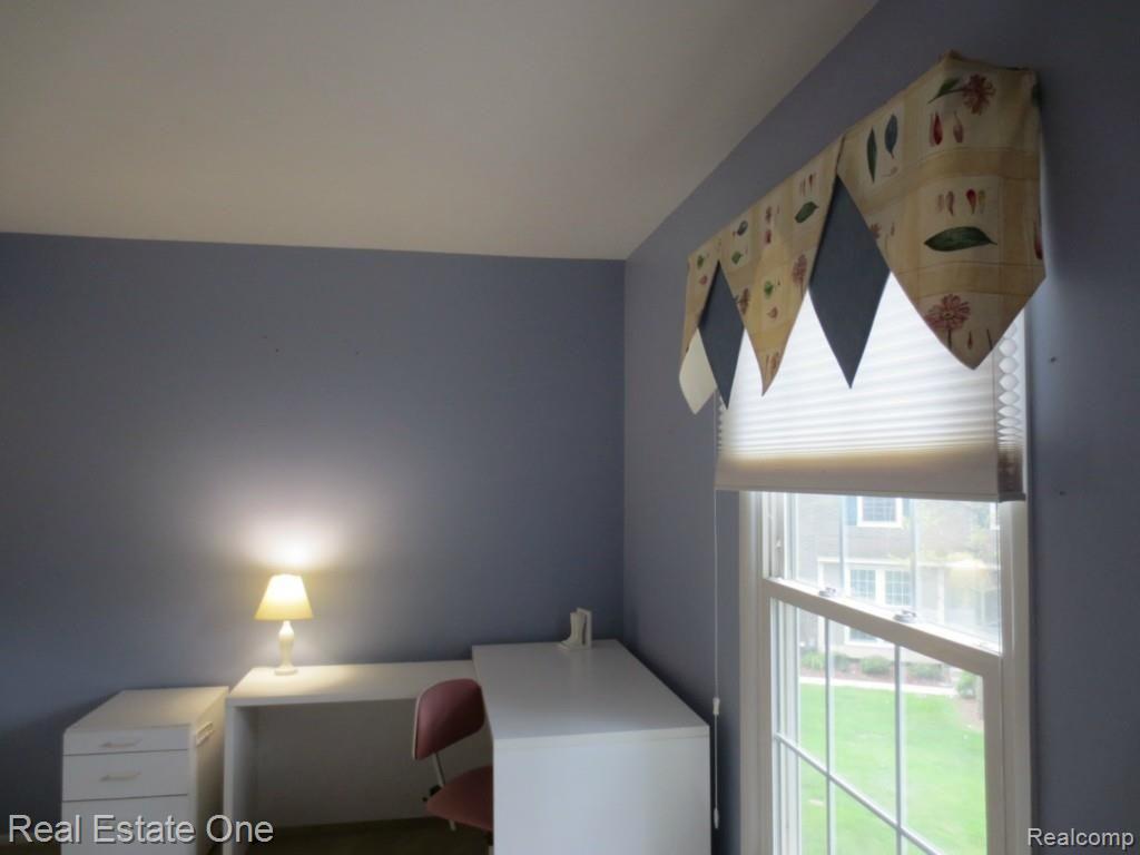 1522 Hidden Valley Lane Rochester, MI 48306 - Photo 20 of 23 IMG_6501.jpg