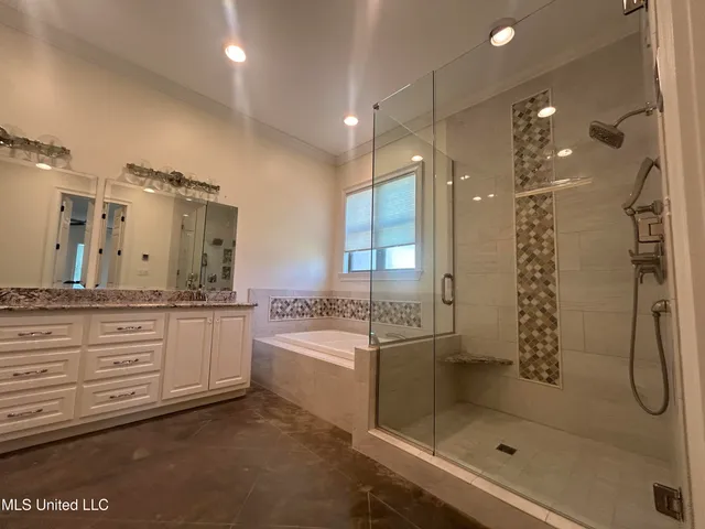 $595,000 | 1306 Robert E Lee Drive, Greenwood, MS 38930