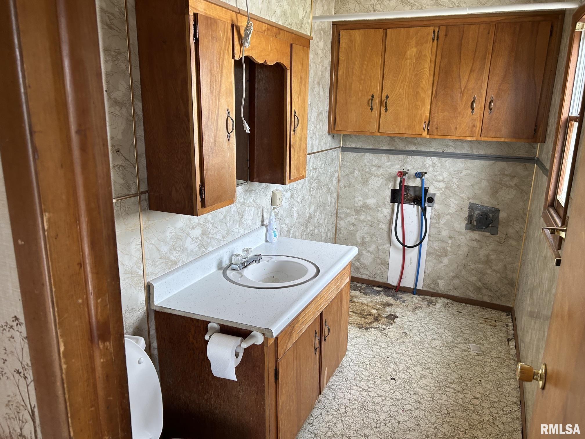 1439 Roby Road Mechanicsburg, IL 62545 - Photo 14 of 28