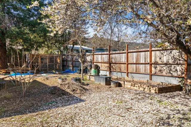 $429,999 | 1518 Monroe Street, Ukiah, CA 95482