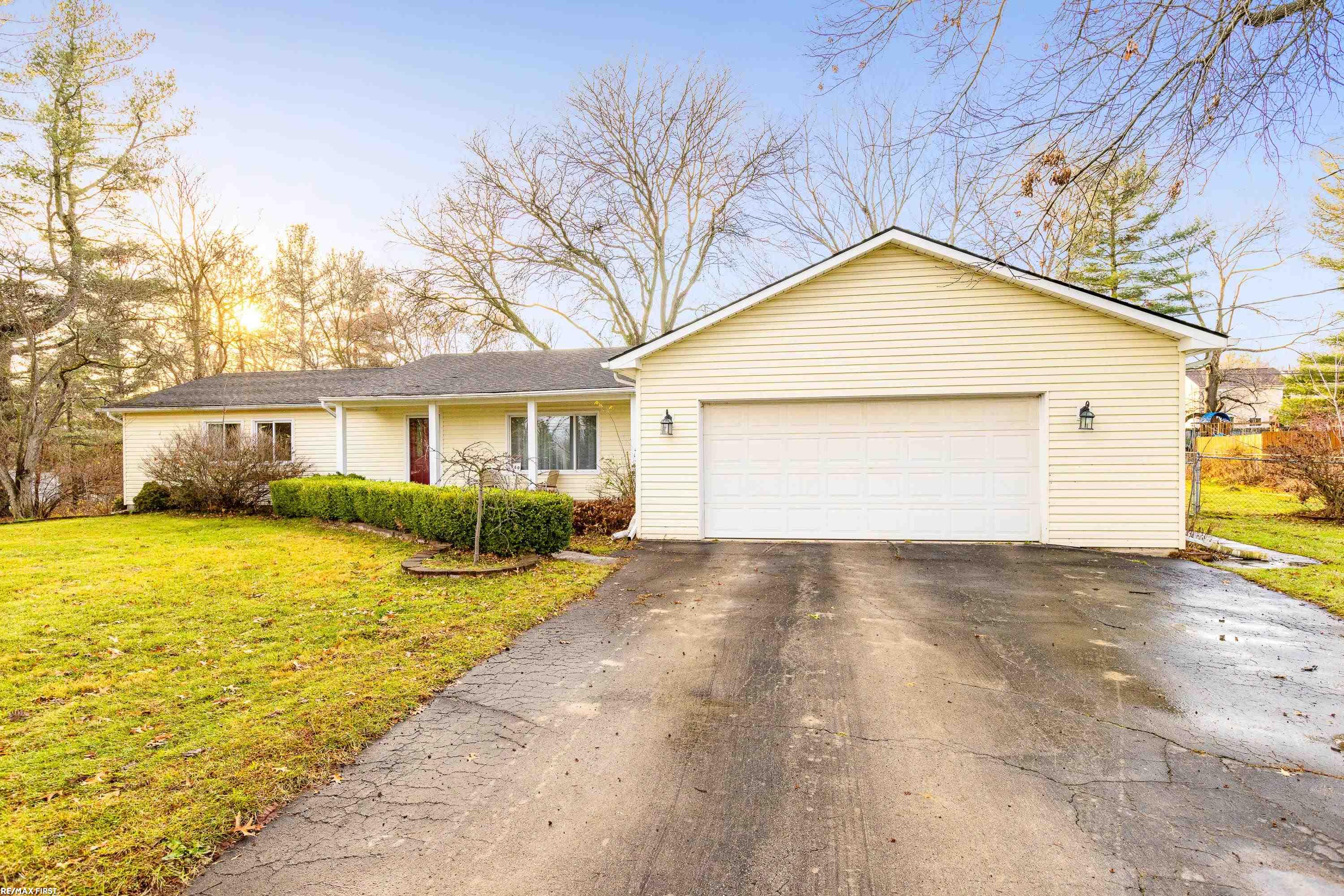 560 Willard Avenue Rochester Hills, MI 48307 - Photo 2 of 39