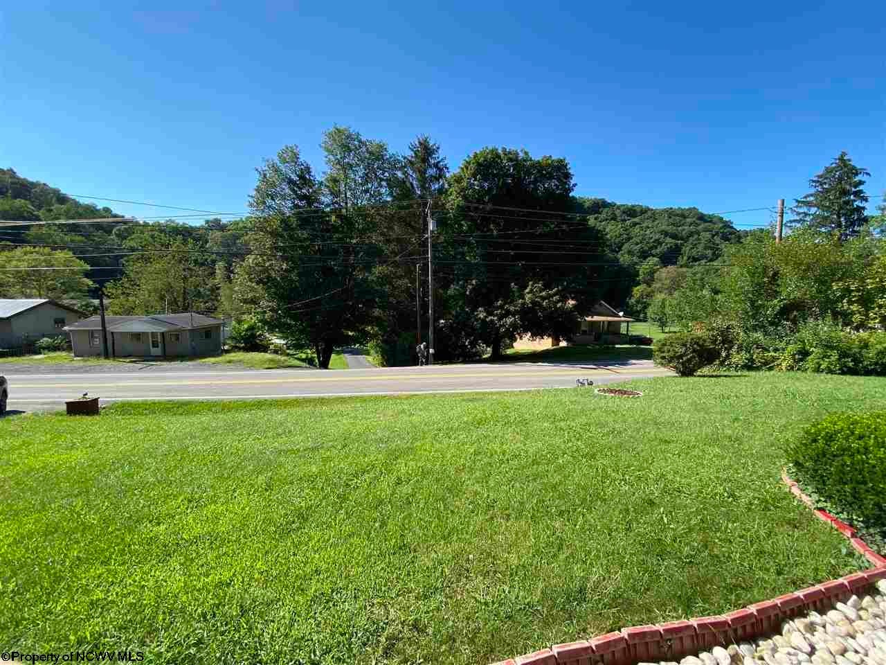 1745 Tyrone Road Morgantown, WV 26508 - Photo 4 of 29 Gallery Image 4