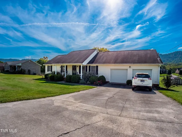 $282,000 | 275 Stewart Hills Drive, Rogersville, TN 37857