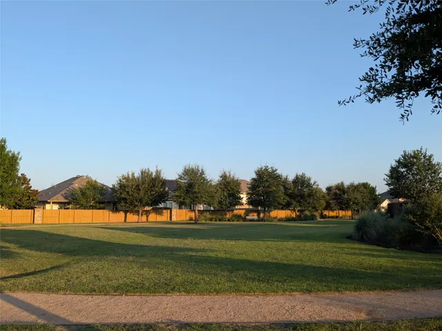 $2,250 | 604 Heinatz Flat Lane, Leander, TX 78641