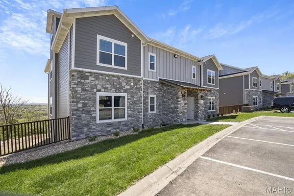 $400,000 | 3107 South Vineyards Terrace, Unit 5, Branson, MO 65616