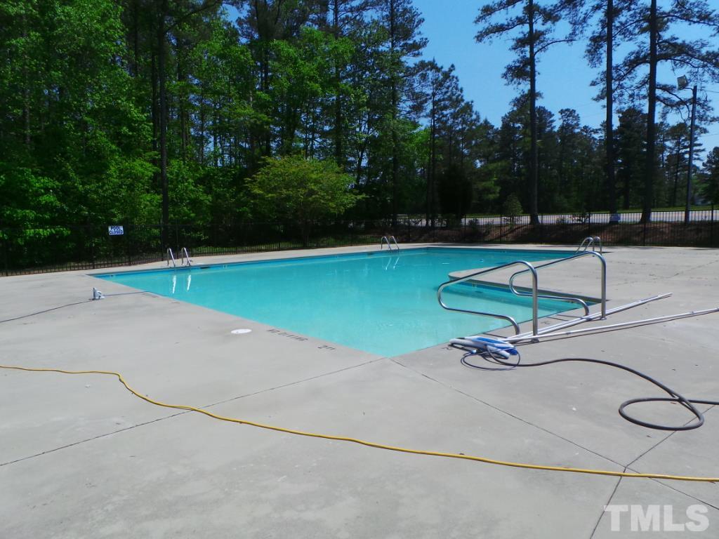 36 West Waycliff Road Henderson, NC 27537 - Photo 5 of 23 Gallery Image 5