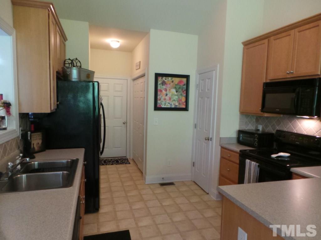 36 West Waycliff Road Henderson, NC 27537 - Photo 9 of 23 Gallery Image 9