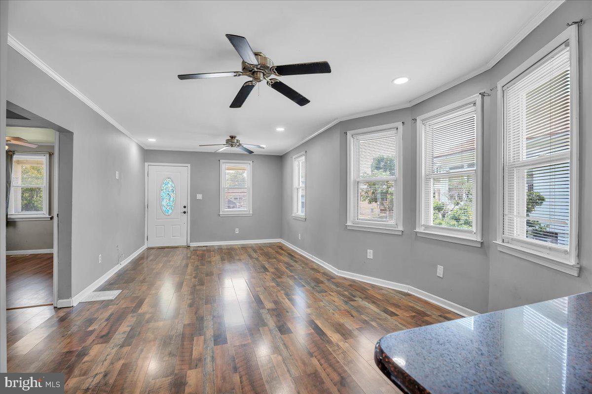 211 South Cedar Avenue Maple Shade, NJ 08052 - Photo 8 of 34 Spacious living room hardwood floors