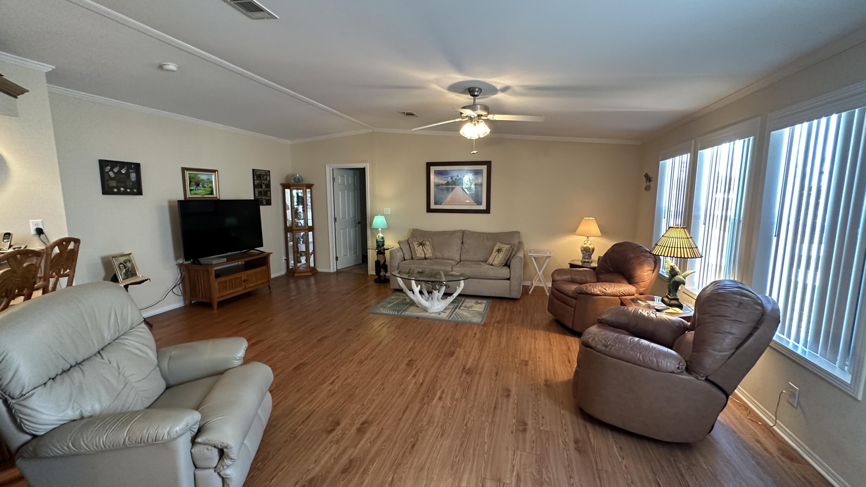 7129 Southeast Ridgeway Terrace Hobe Sound, FL 33455 - Photo 3 of 35 IMG_E4692
