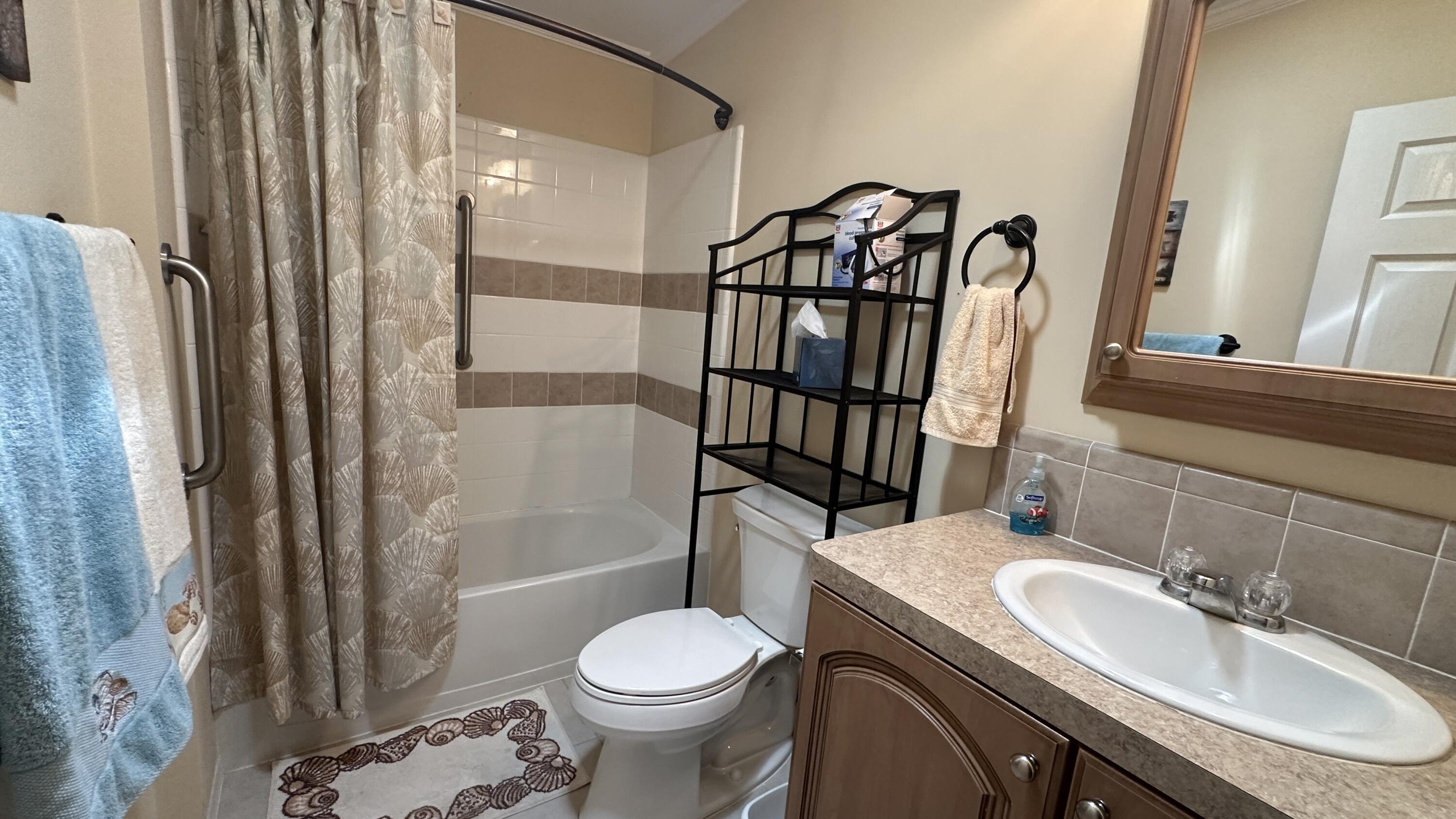 7129 Southeast Ridgeway Terrace Hobe Sound, FL 33455 - Photo 31 of 35 IMG_E4719