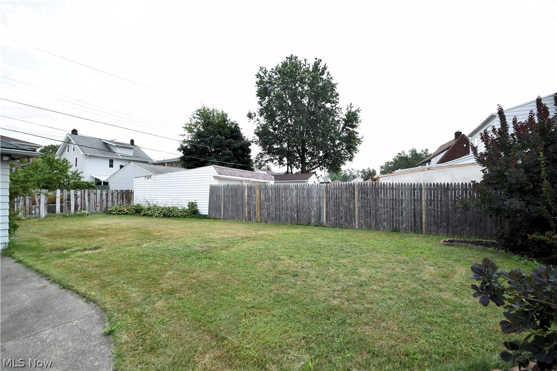 6439 Stanbury Road Parma, OH 44129 - Photo 21 of 23