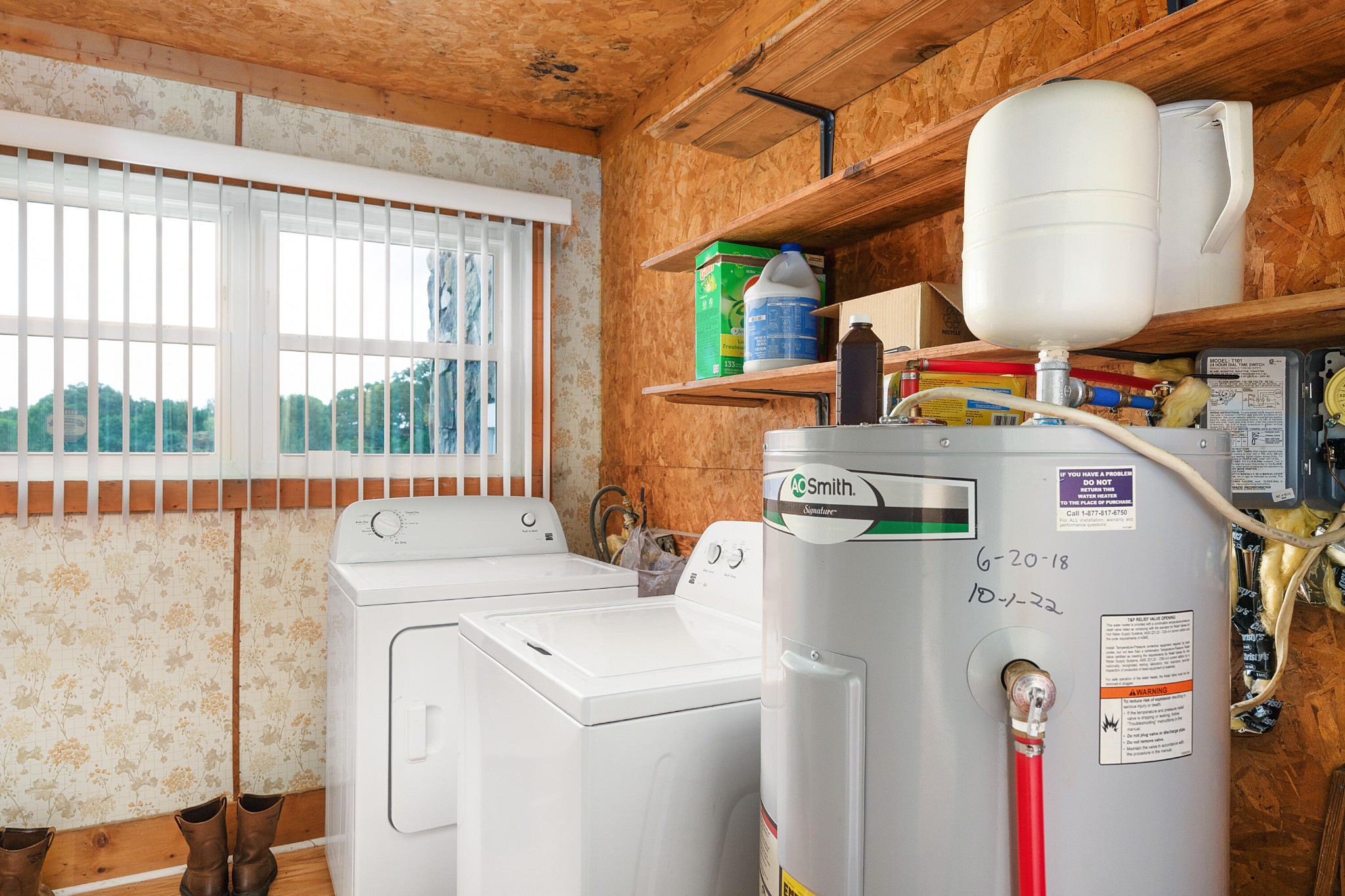 930 Kensington Road Chickamauga, GA 30707 - Photo 30 of 82 a utility room with dryer and washer