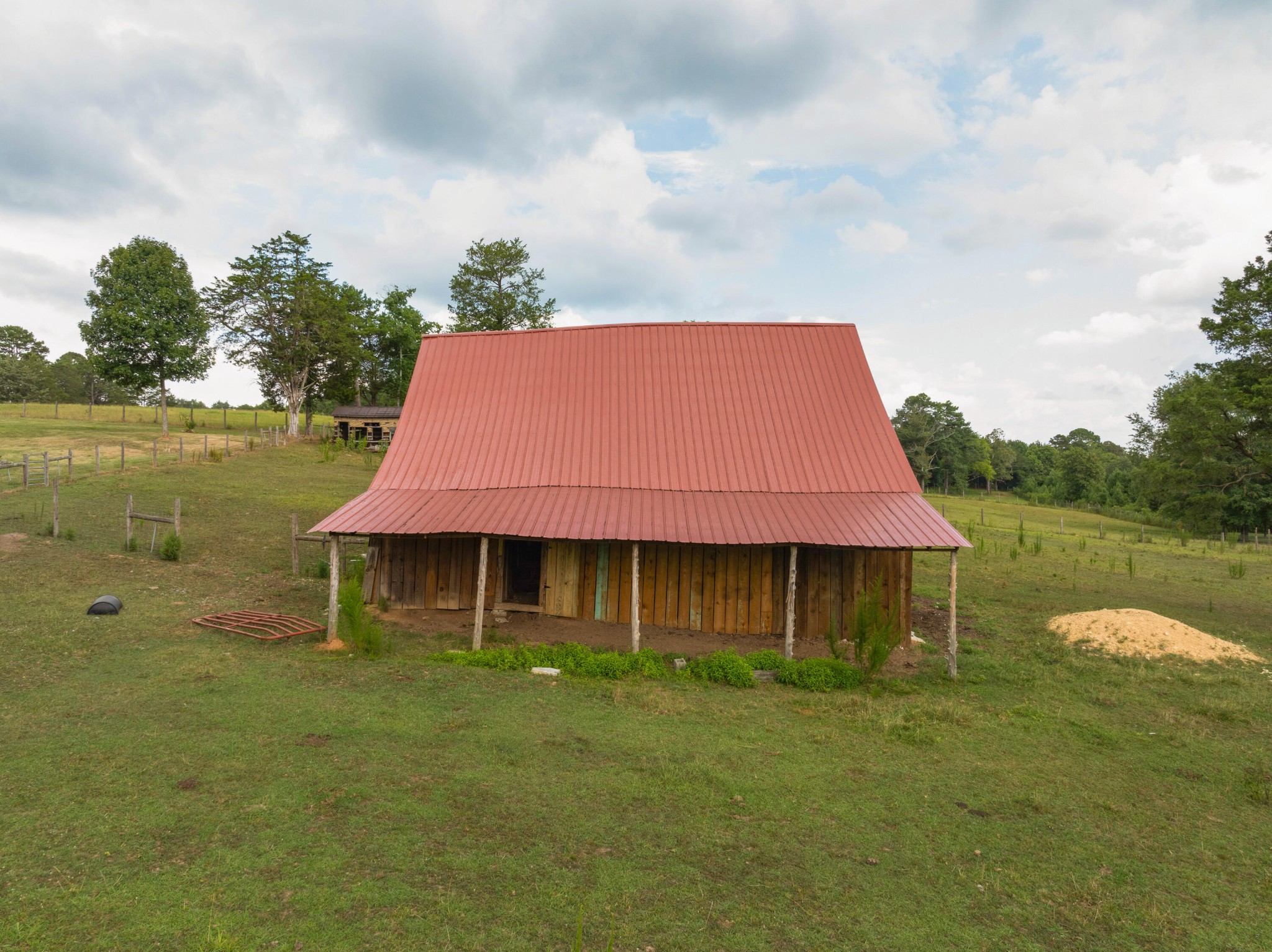 930 Kensington Road Chickamauga, GA 30707 - Photo 71 of 82 a front view of a house with a garden