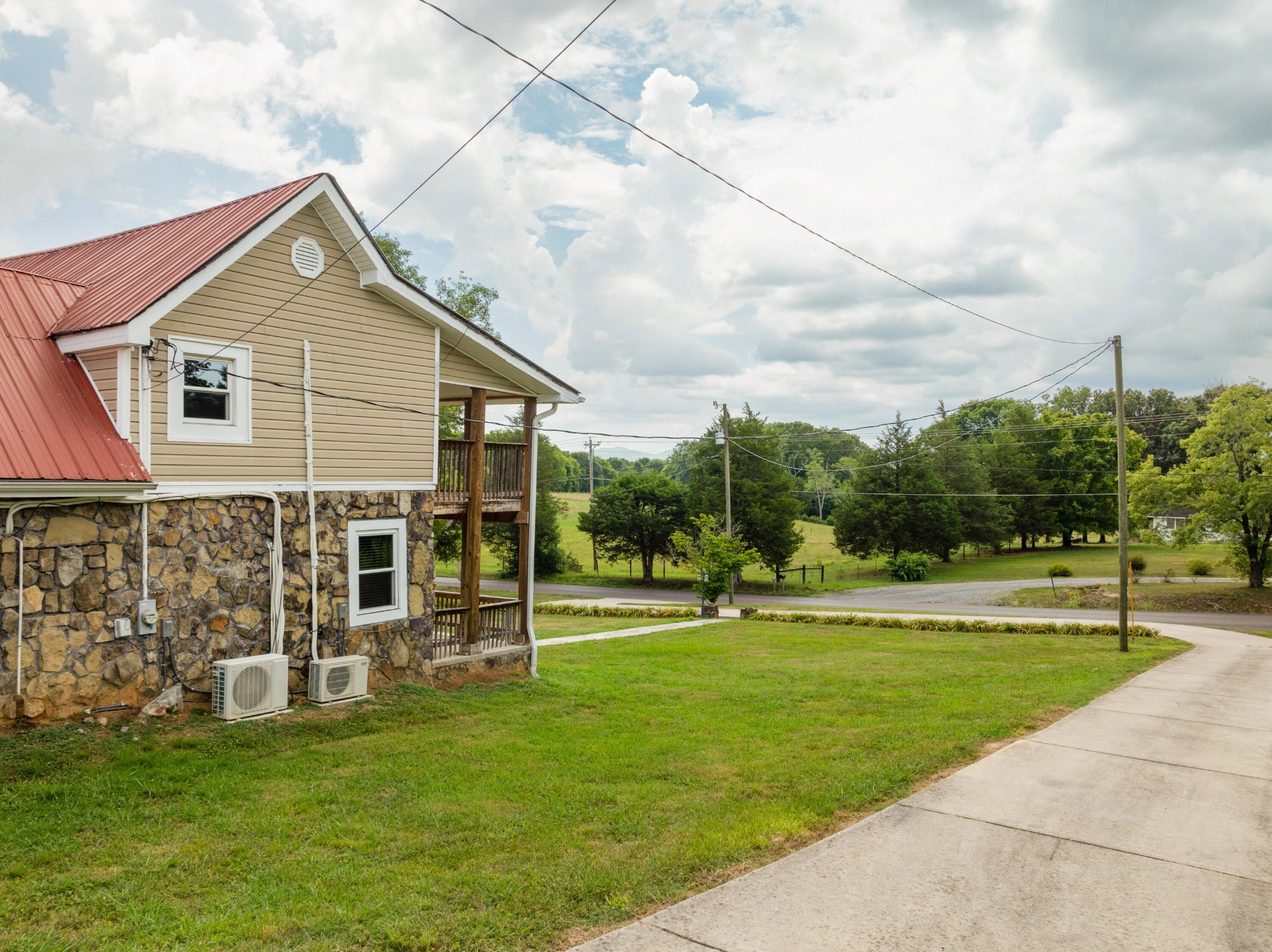 930 Kensington Road Chickamauga, GA 30707 - Photo 79 of 82 a front view of a house with a yard