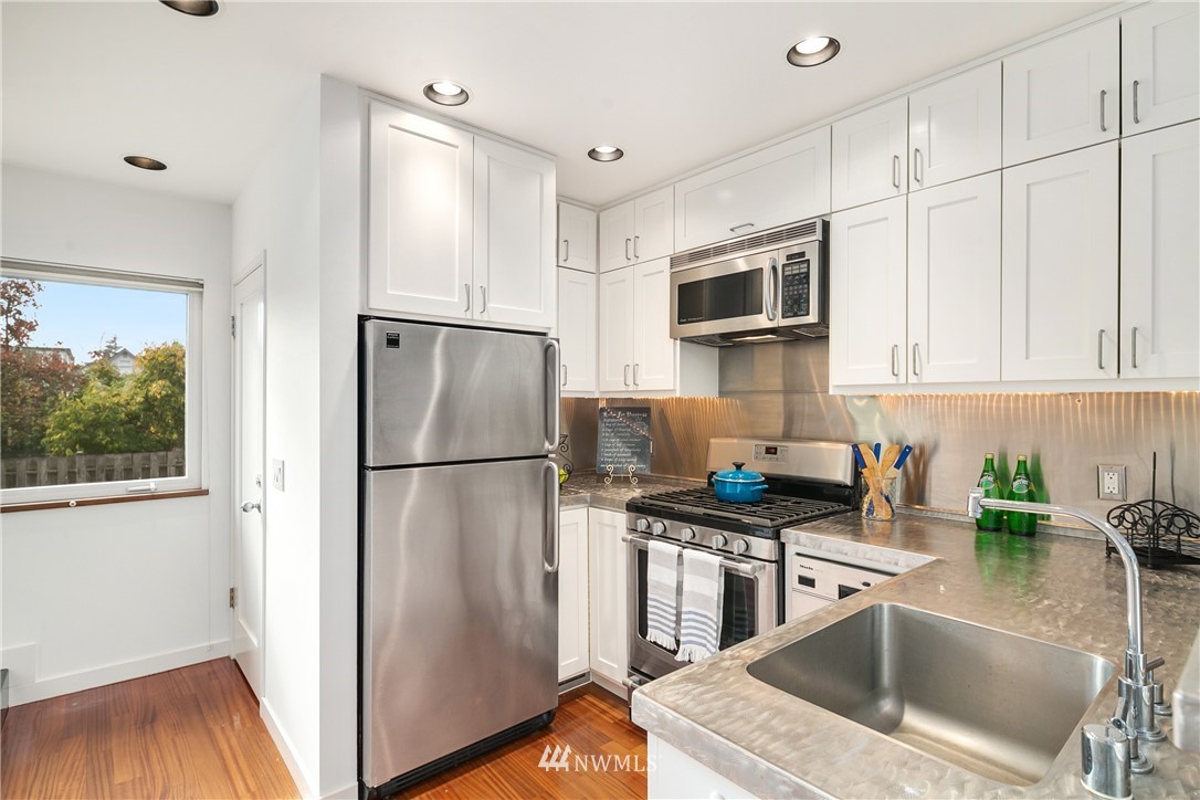 149 North 80th Street Seattle, WA 98103 - Photo 7 of 19 Gallery Image 7