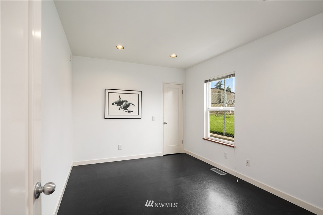 149 North 80th Street Seattle, WA 98103 - Photo 10 of 19 Gallery Image 10