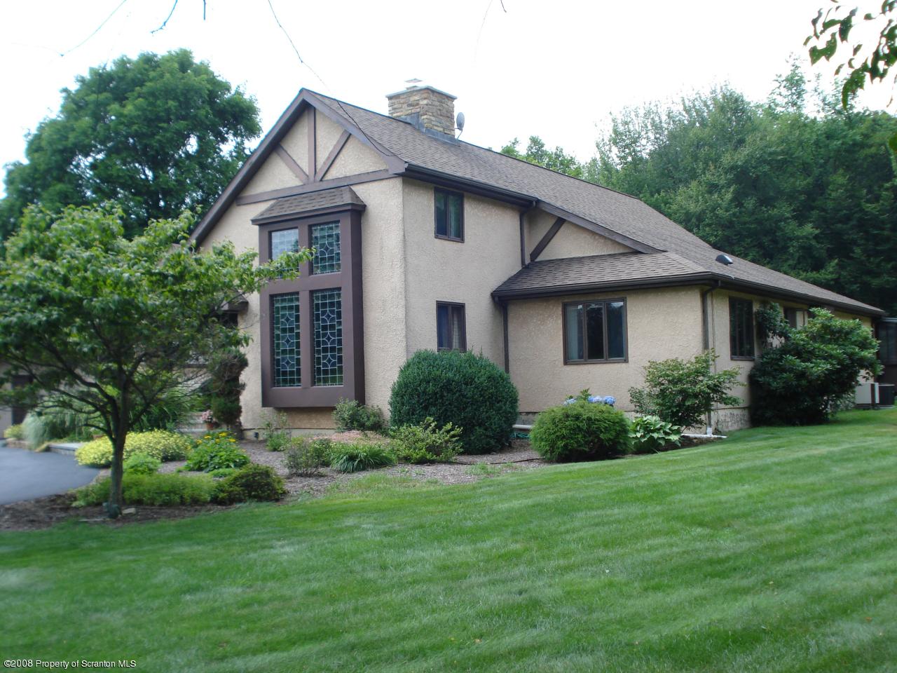 72 Memory Lane Moscow, PA 18444 - Photo 6 of 34 a view of a house with backyard and garden