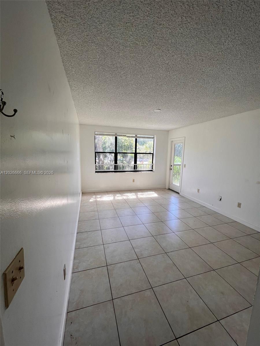 4581 West McNab Road, Unit 20 Pompano Beach, FL 33069 - Photo 5 of 30