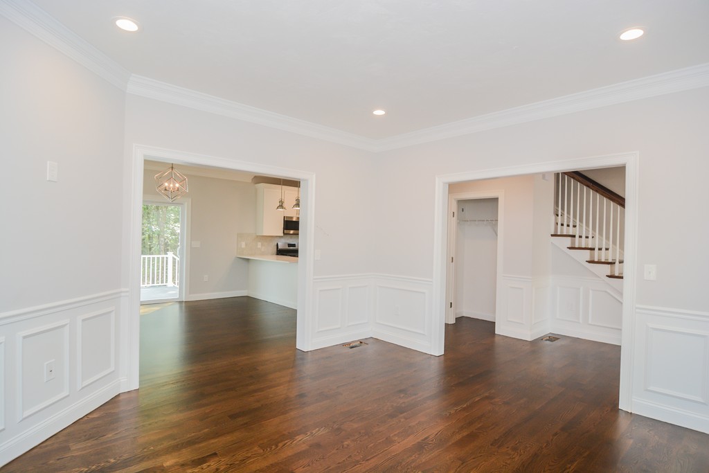 2 Ledge Road Chelmsford, MA 01863 - Photo 13 of 20