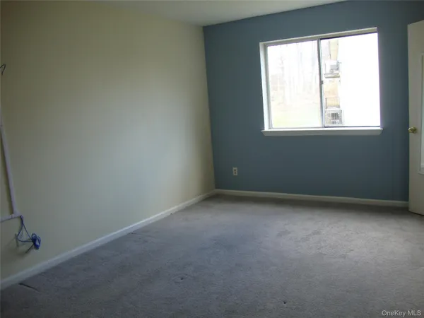 $2,200 | 276 Temple Hill Road, Unit 2215, New Windsor, NY 12553