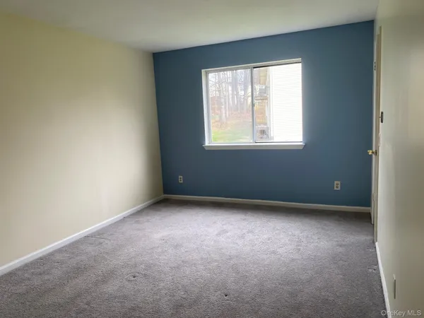 $2,200 | 276 Temple Hill Road, Unit 2215, New Windsor, NY 12553