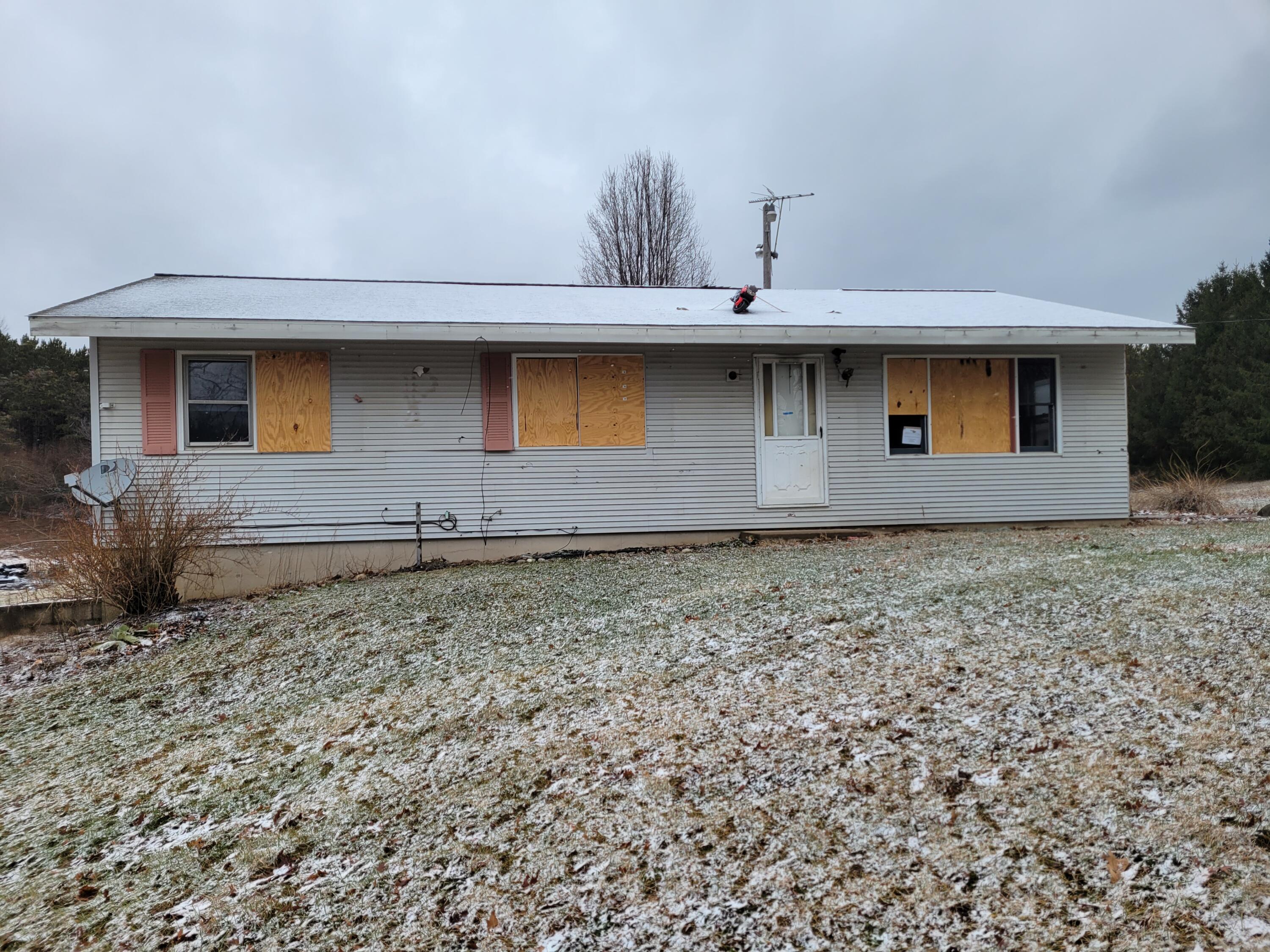 4751 Fruin Rd - front
