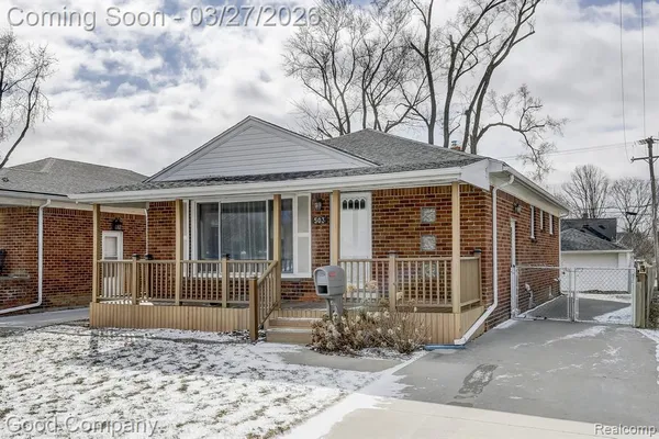$355,000 | 503 West Elmwood Avenue, Clawson, MI 48017