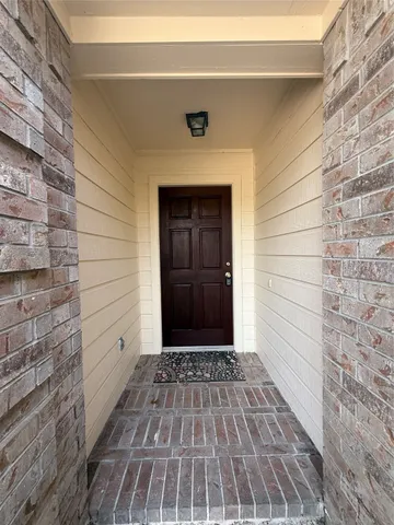 a view of a entrance door of the house